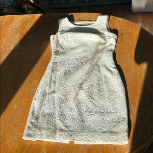 H&M White Embroidered/Brocade Fitted White Sheath, sz6 fits smaller EUC